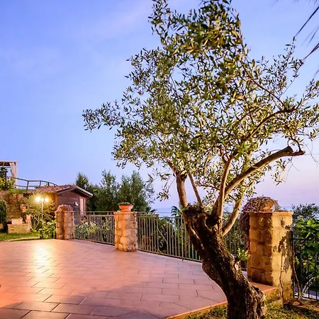 Bed & Breakfast Antica Dimora Palinuro 4*